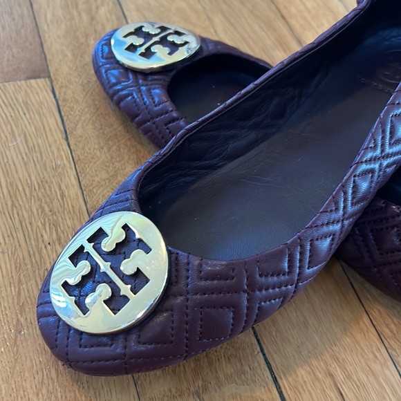 Tory Burch Quilted Reva - Picture 4 of 7